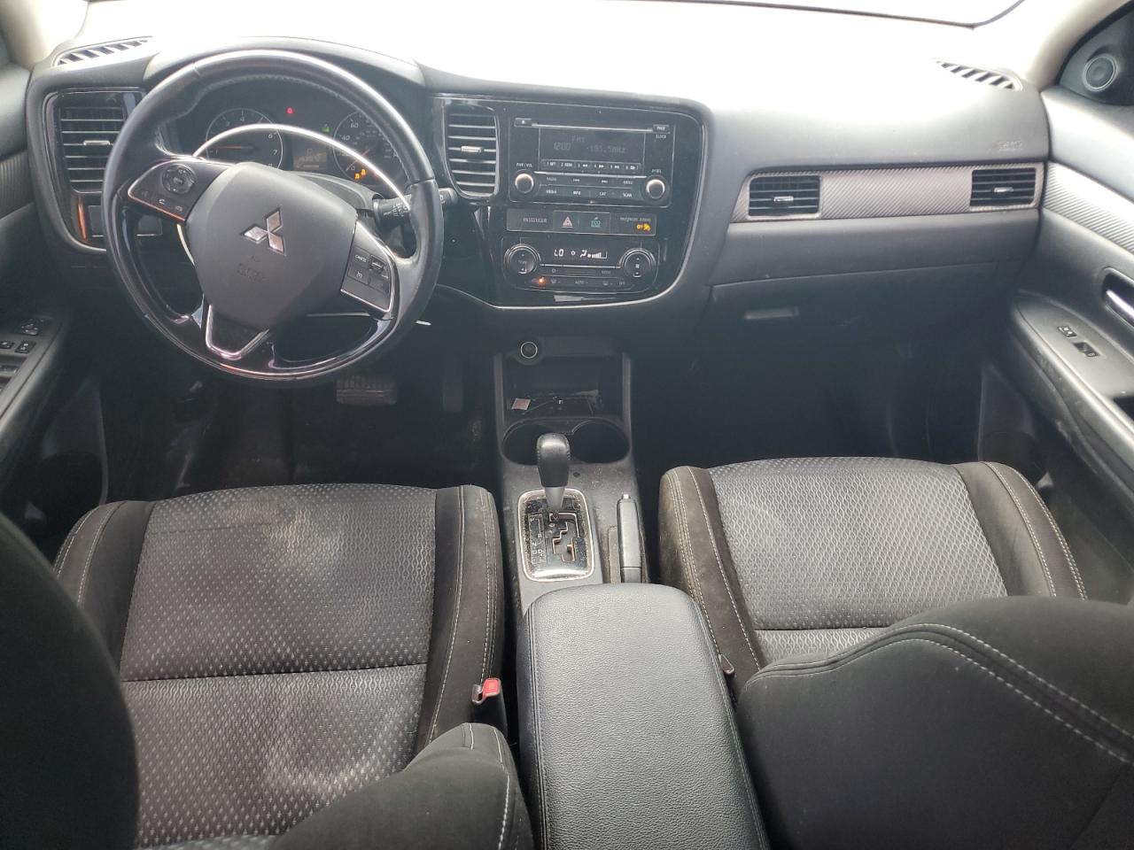 MITSUBISHI OUTLANDER ES