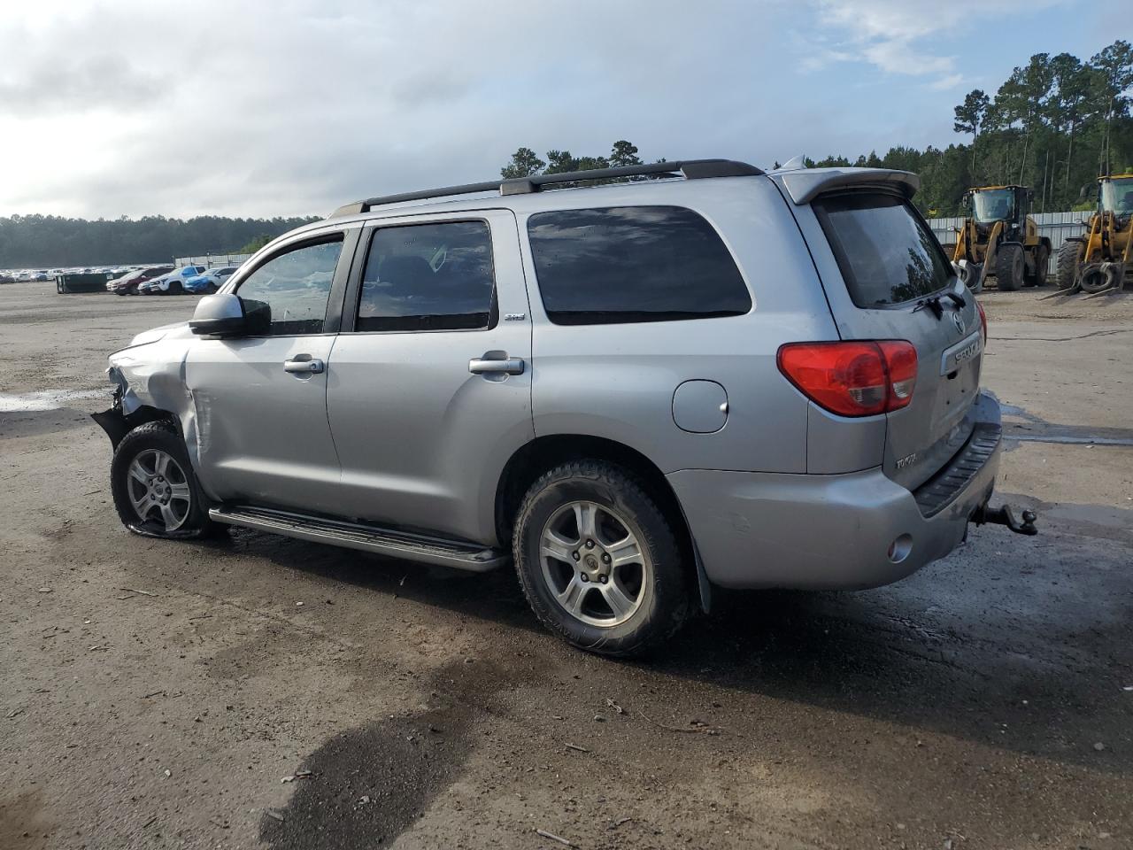 TOYOTA SEQUOIA SR5