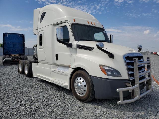Global Auto Auctions: 2019 FREIGHTLINER CASCADIA 1