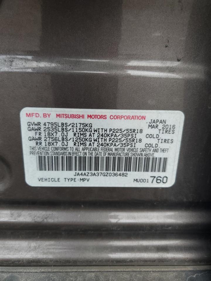 MITSUBISHI OUTLANDER SE