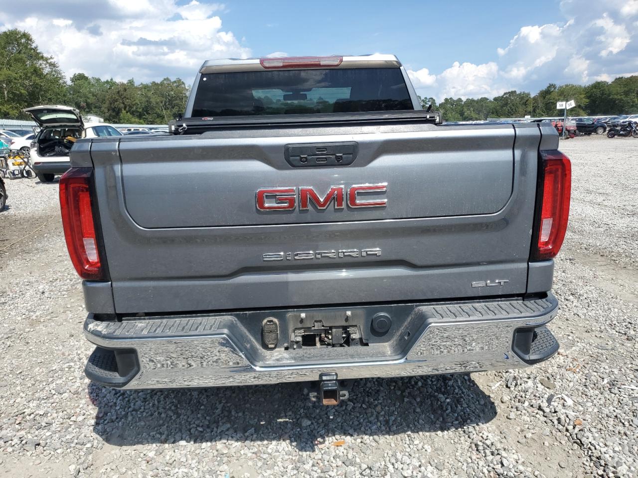 GMC SIERRA C1500 SLT