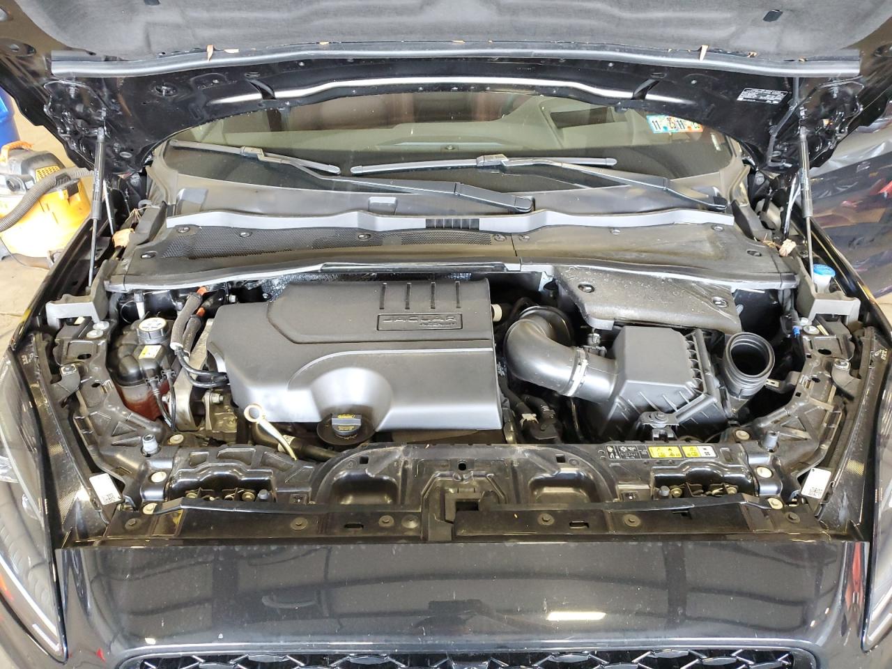 JAGUAR E-TYPE R-DYNAMIC SE