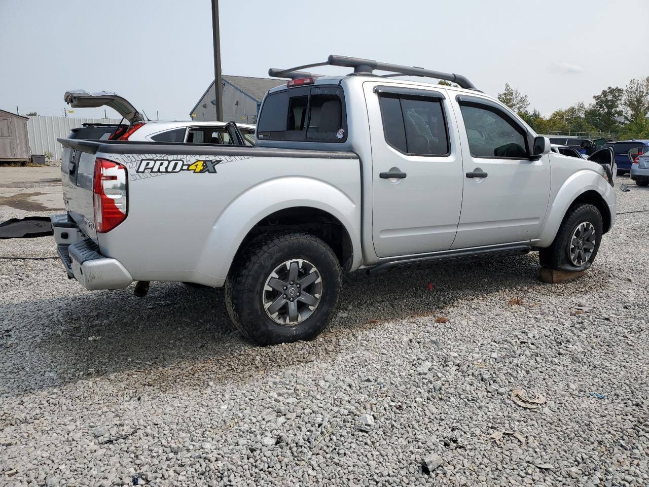 NISSAN FRONTIER S