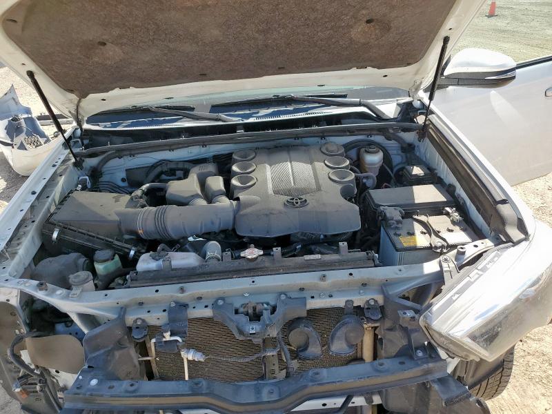 2022 TOYOTA 4RUNNER SR JTEFU5JR7N5263374