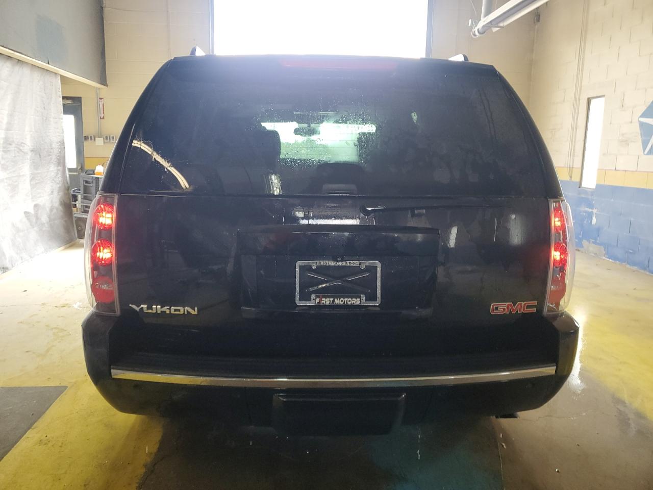 GMC YUKON DENALI