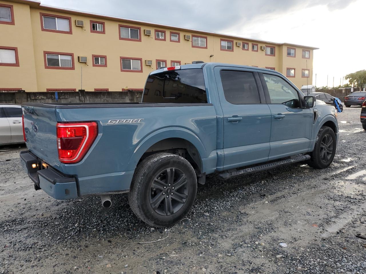 FORD F-150 SUPERCREW