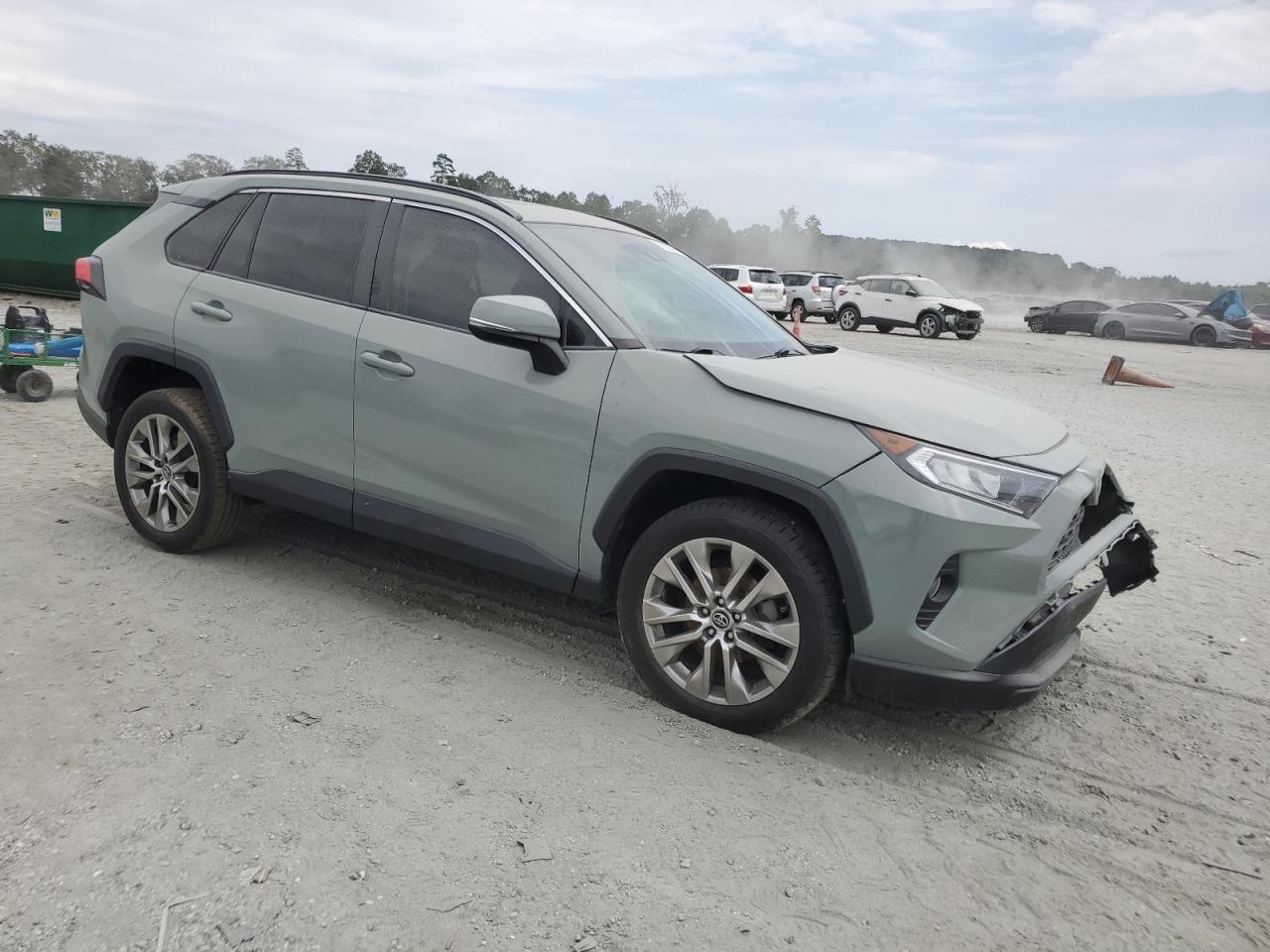 TOYOTA RAV4 XLE PREMIUM