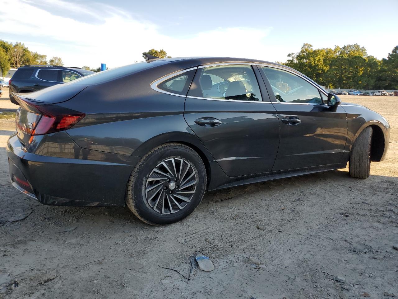 HYUNDAI SONATA HYBRID