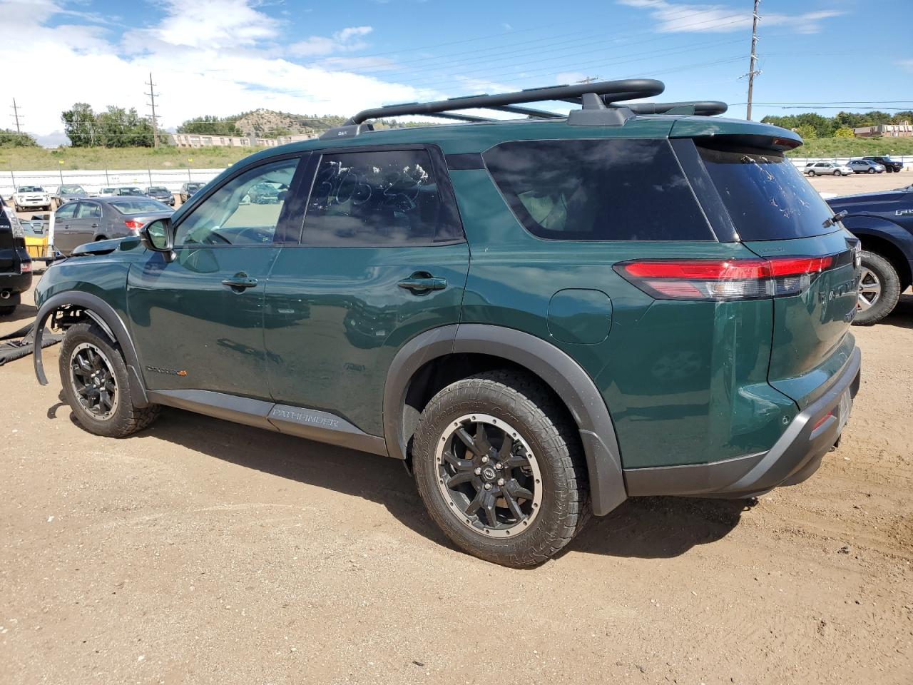 NISSAN PATHFINDER SV