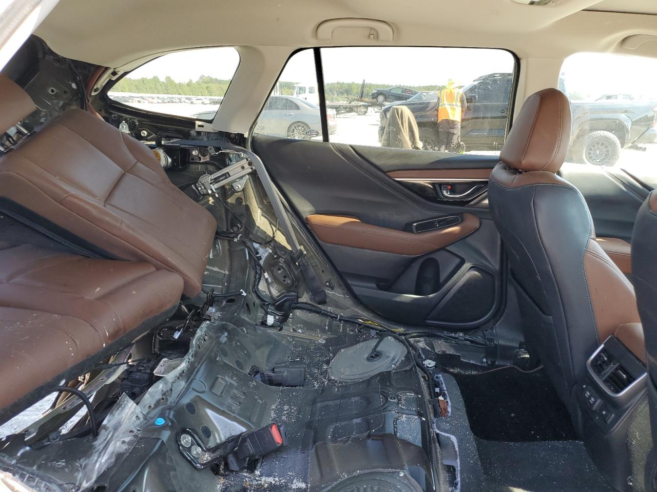 SUBARU OUTBACK TOURING LDL