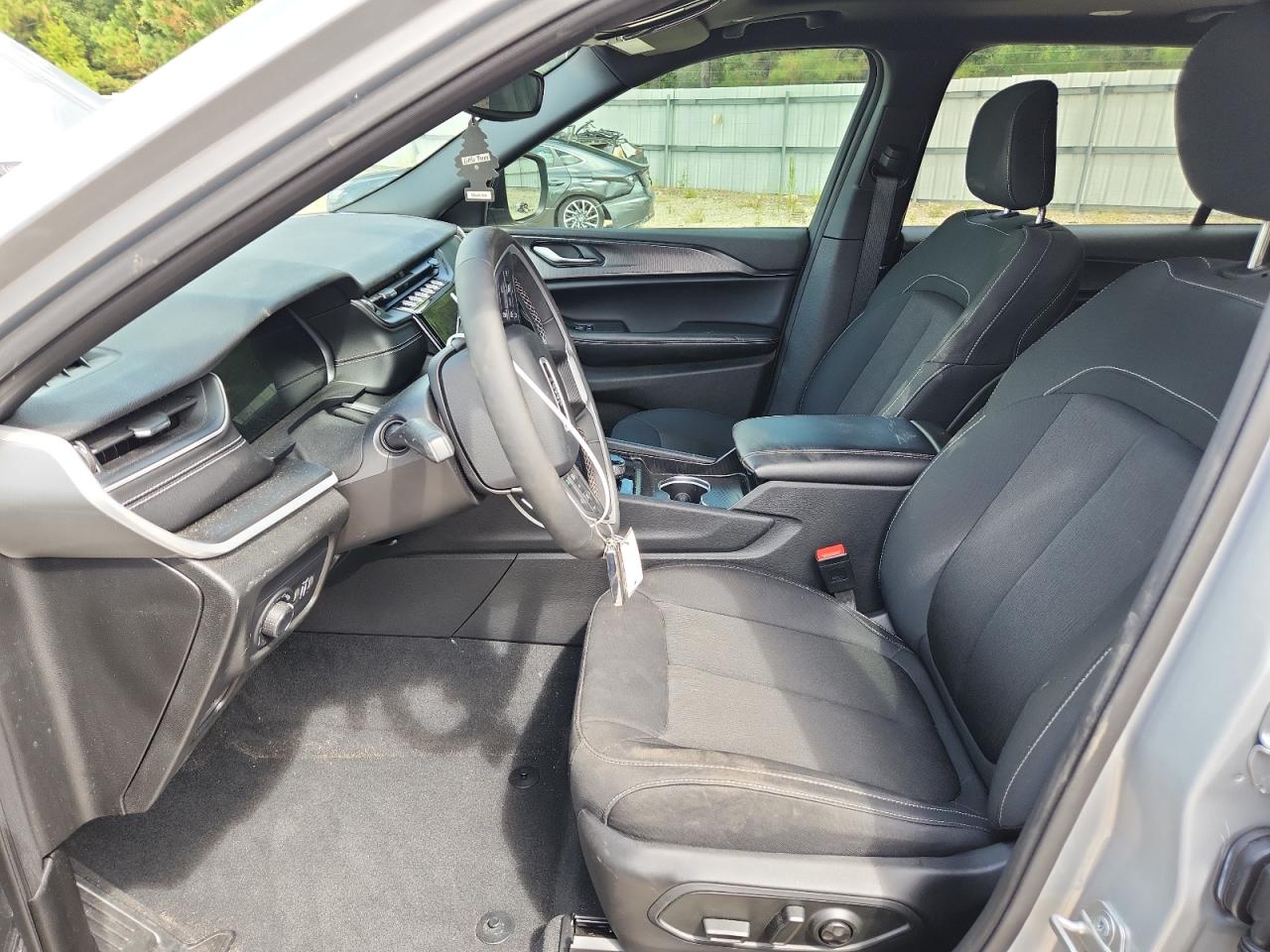 JEEP GRAND CHEROKEE L LAREDO