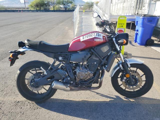 YAMAHA XSR700