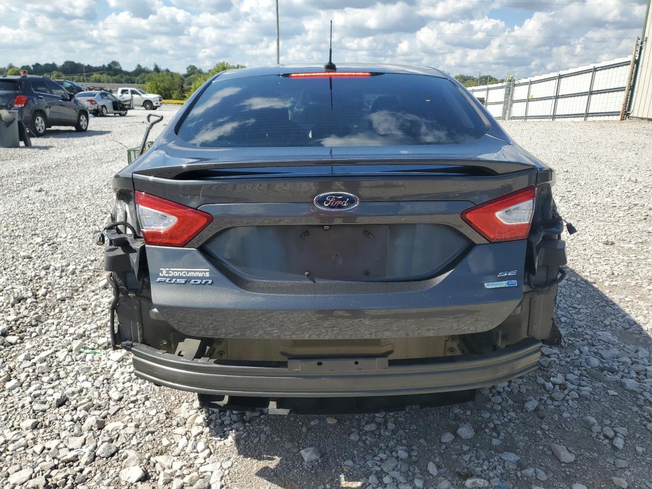 FORD FUSION SE