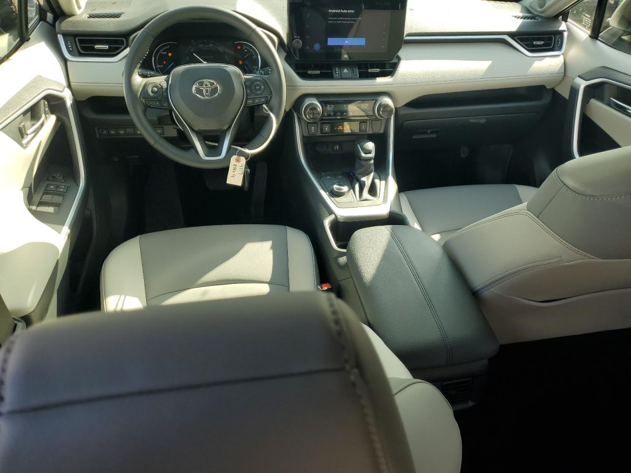 TOYOTA RAV4 XLE PREMIUM