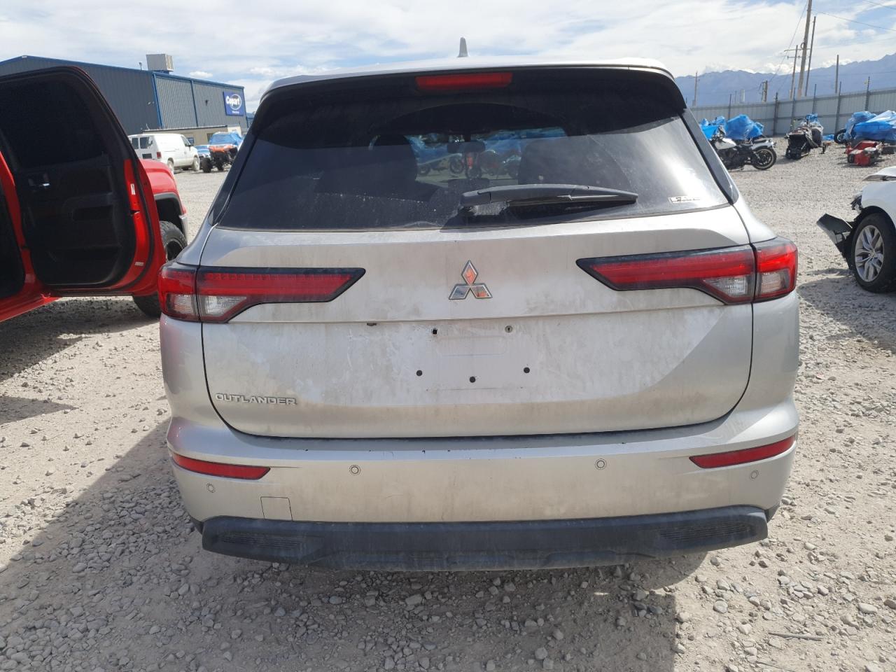 MITSUBISHI OUTLANDER ES
