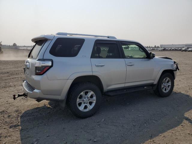 2018 TOYOTA 4RUNNER SR JTEBU5JR7J5505167