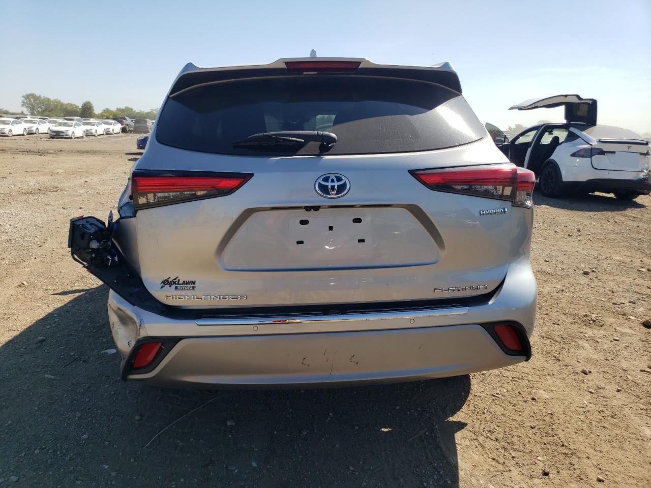 TOYOTA HIGHLANDER HYBRID PLATINUM