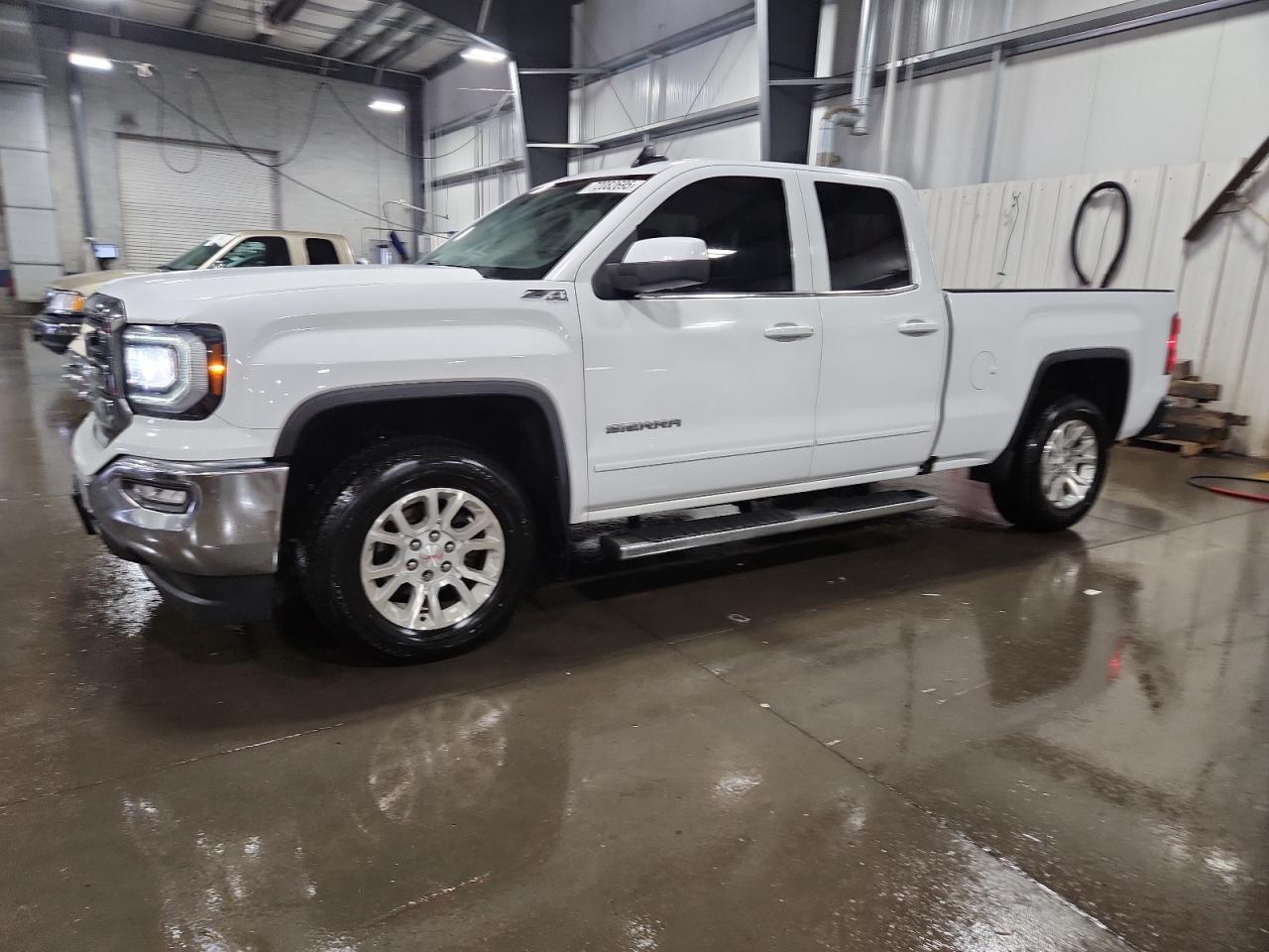 GMC SIERRA K1500 SLE