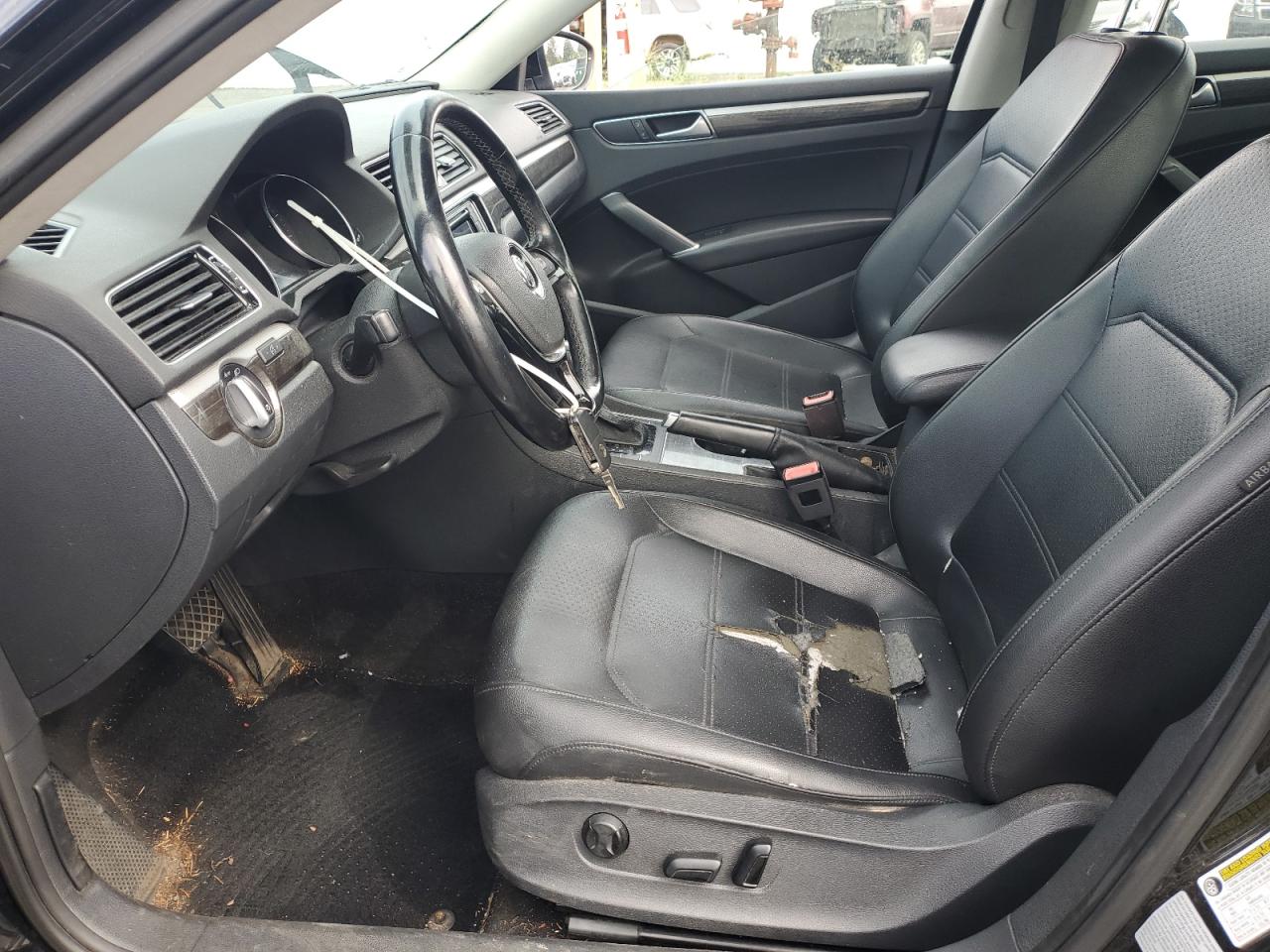 VOLKSWAGEN PASSAT SE