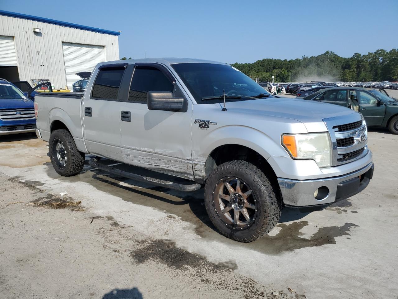 FORD F-150 SUPERCREW