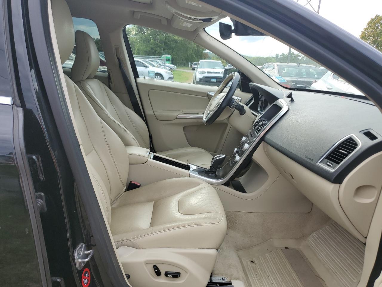 Lot #3240105563 2015 VOLVO XC60 T6 PR