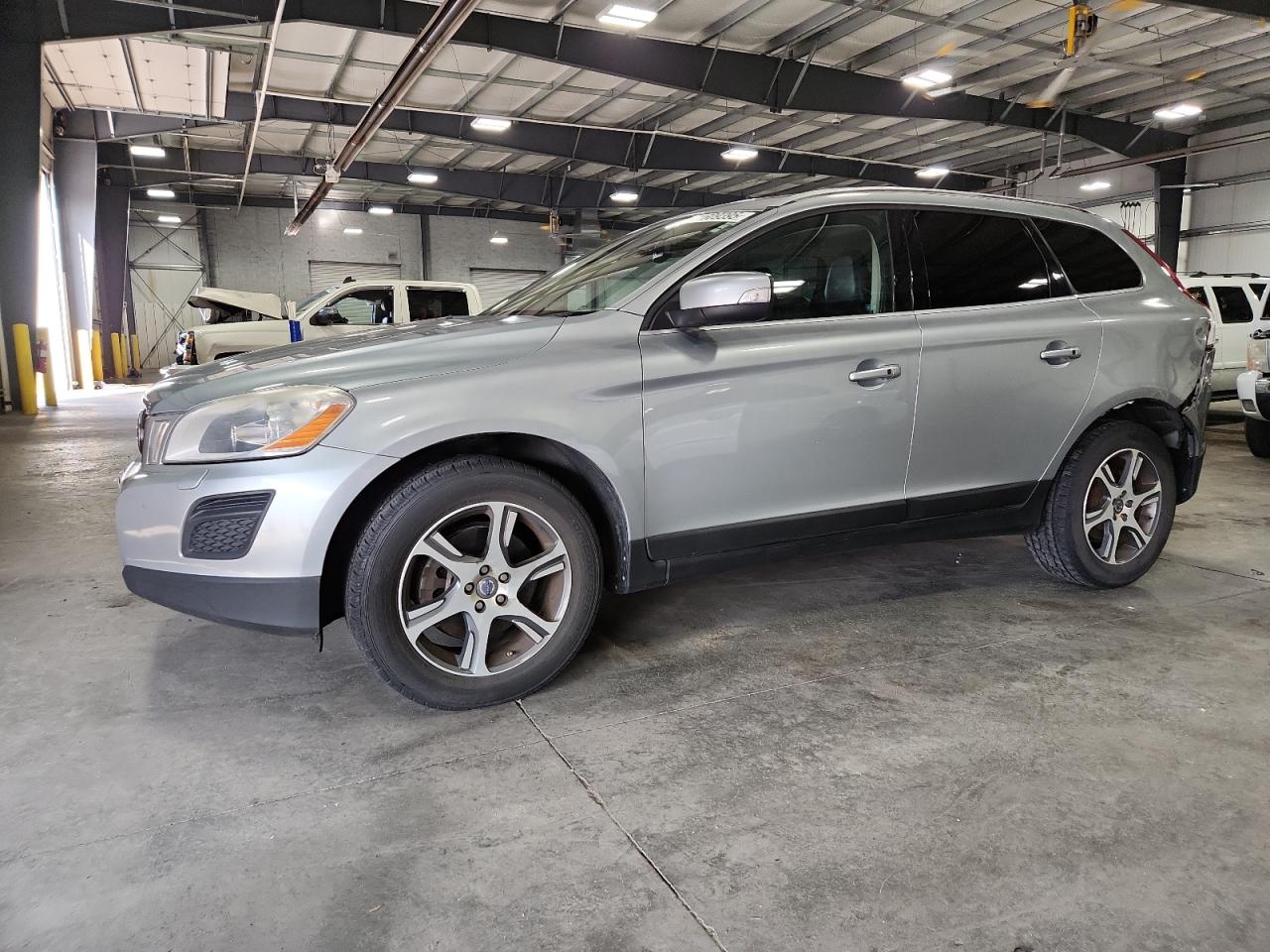 VOLVO XC60 T6