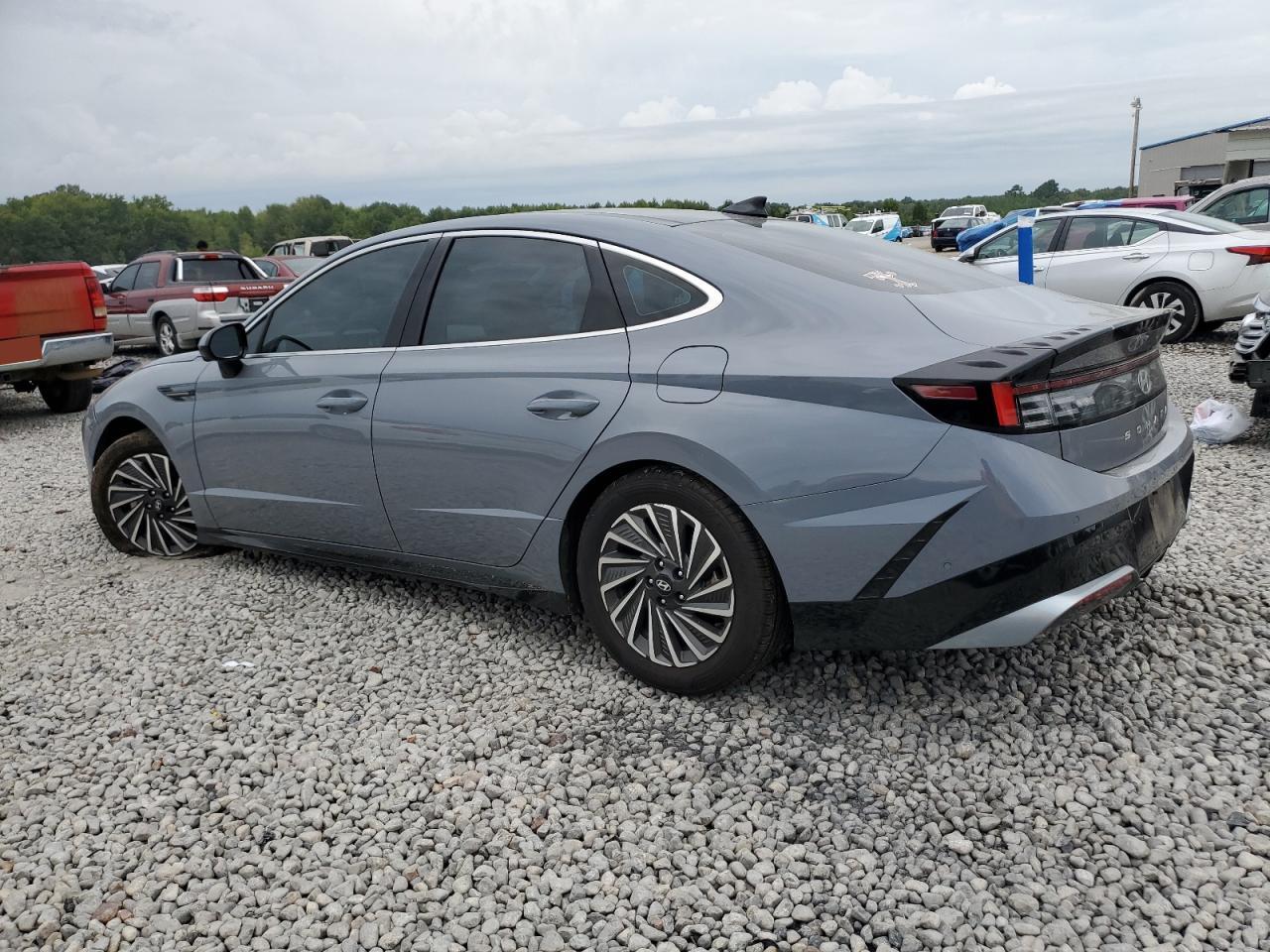 HYUNDAI SONATA HYBRID