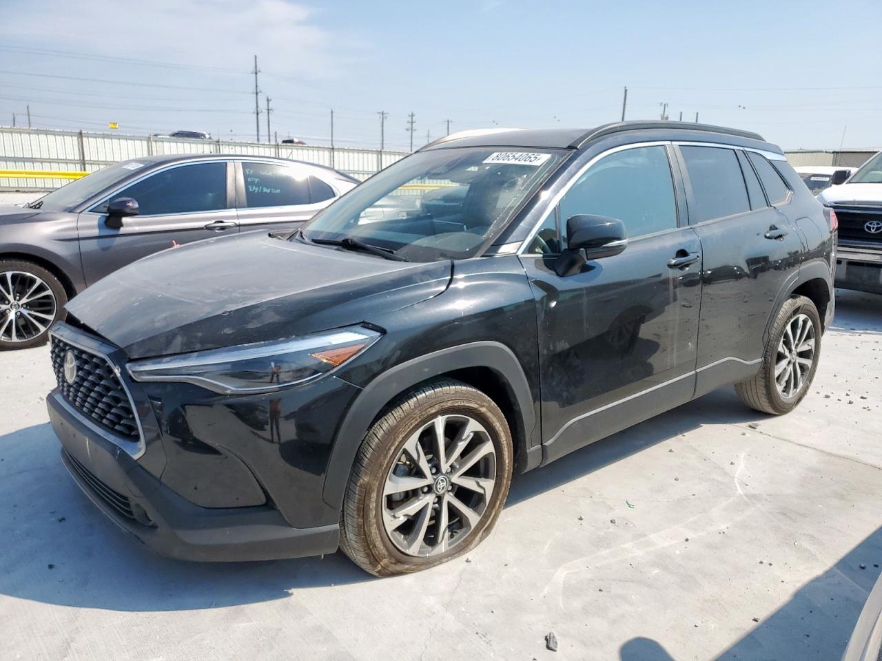 TOYOTA COROLLA CROSS XLE