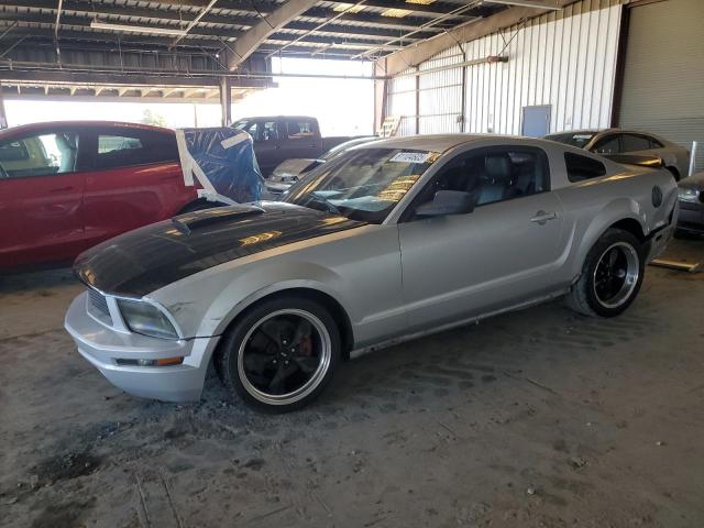 FORD MUSTANG GT