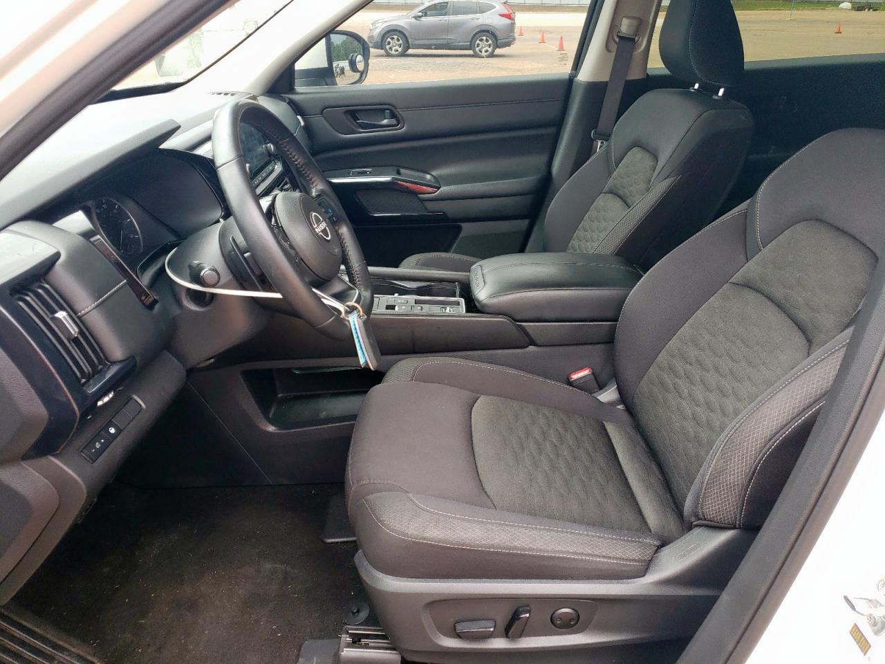 NISSAN PATHFINDER SV