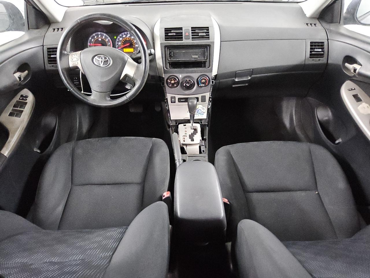 TOYOTA COROLLA BASE