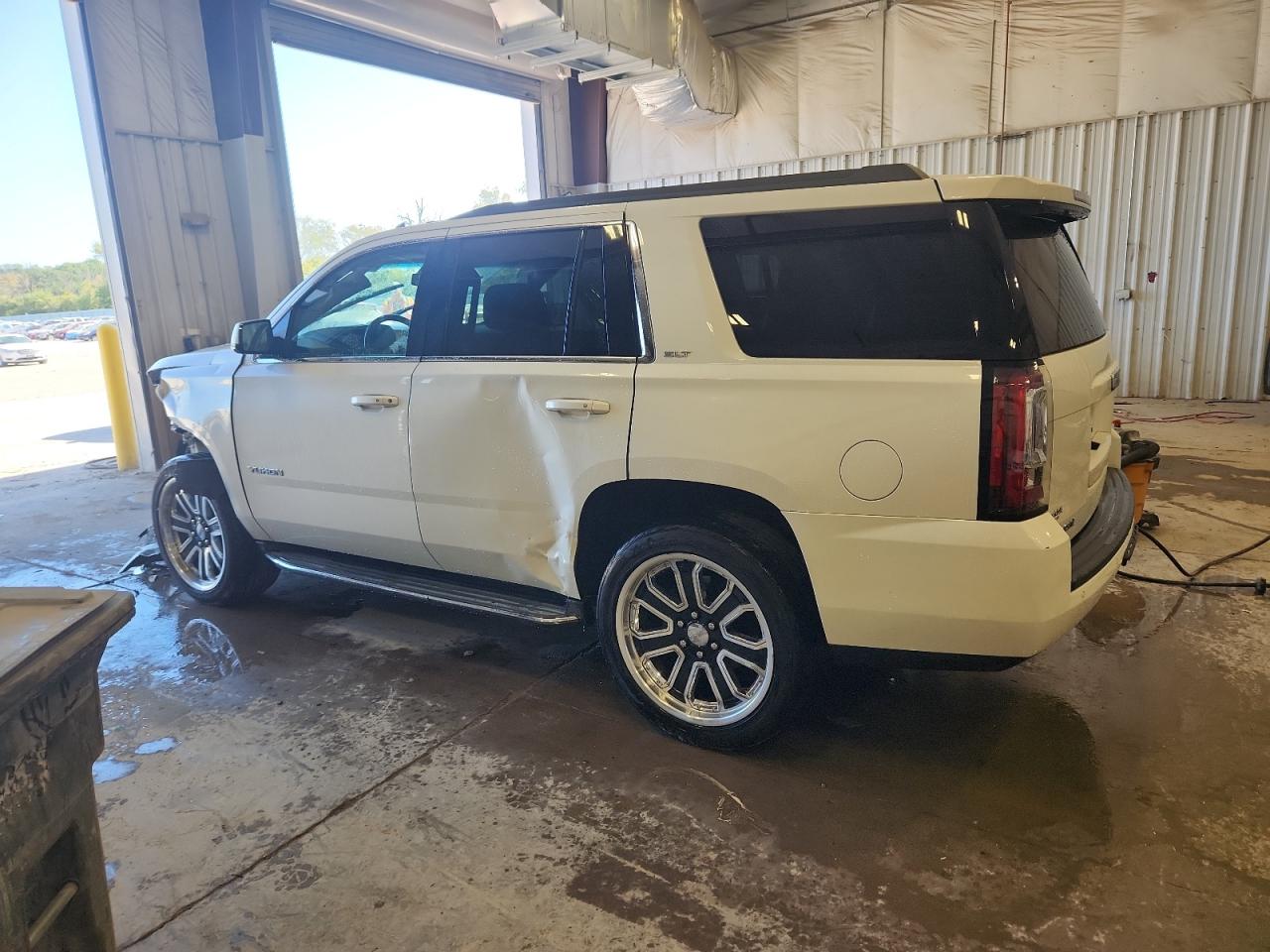 GMC YUKON SLT