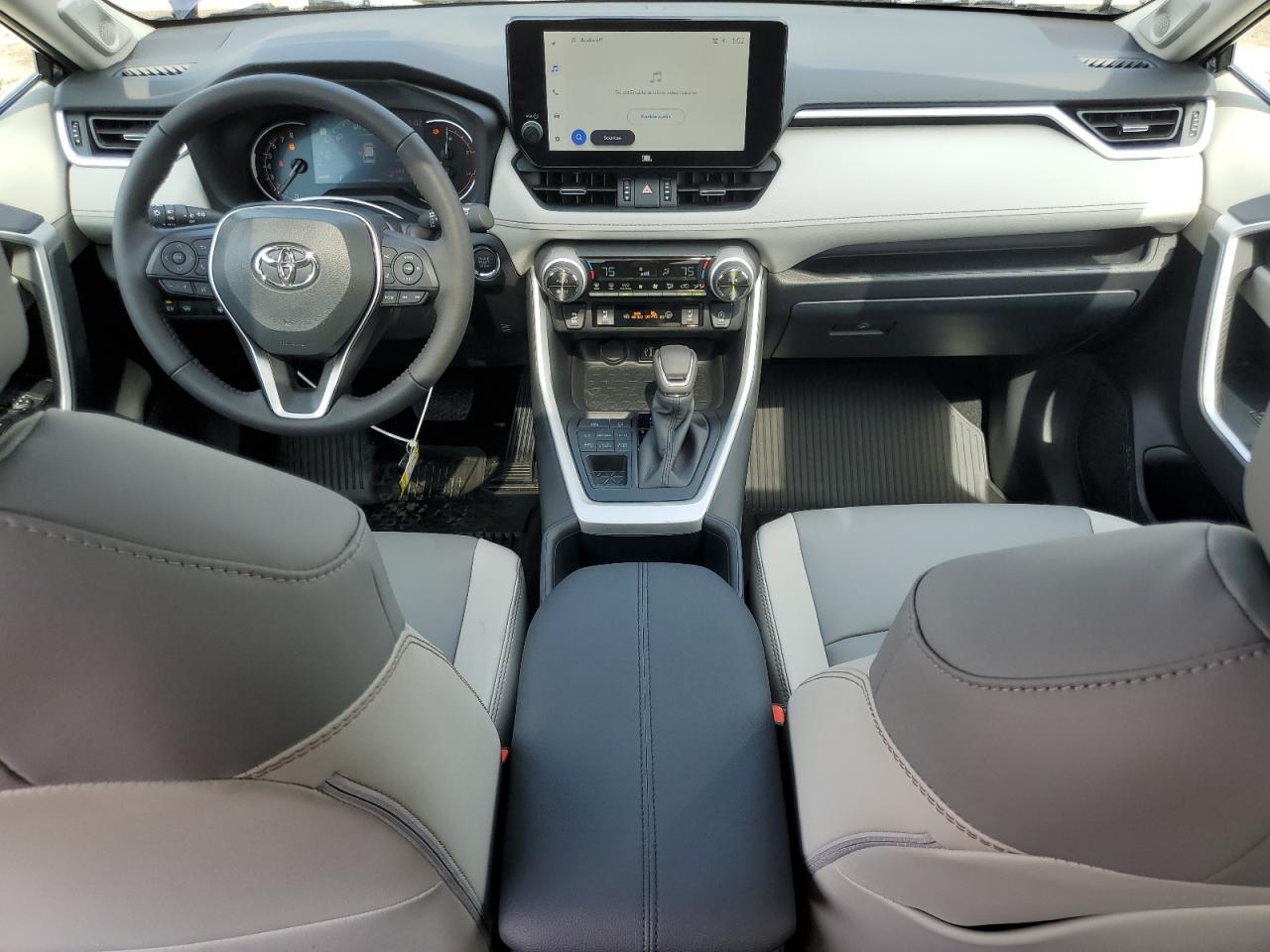 TOYOTA RAV4 XLE PREMIUM