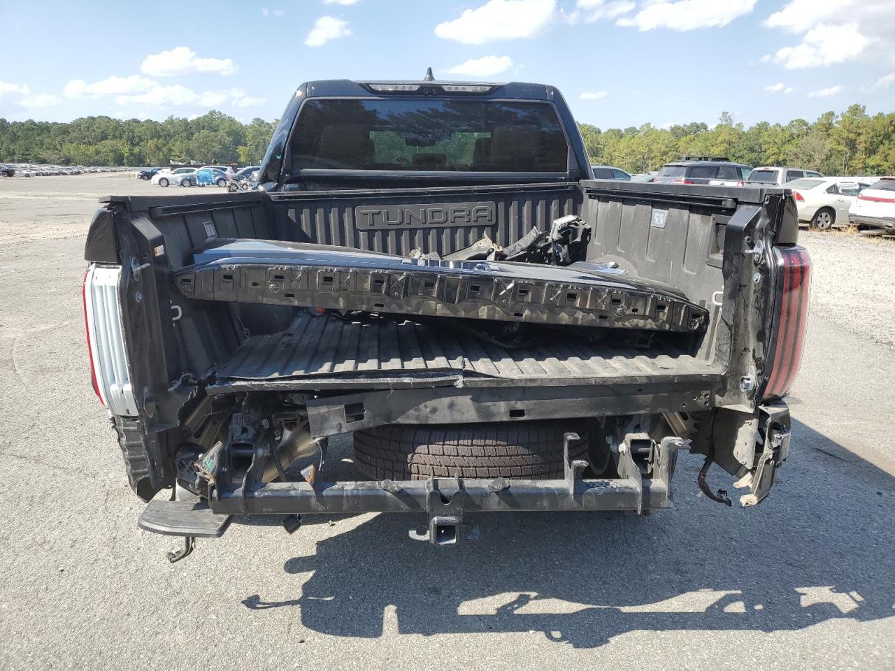 TOYOTA TUNDRA CREWMAX PLATINUM