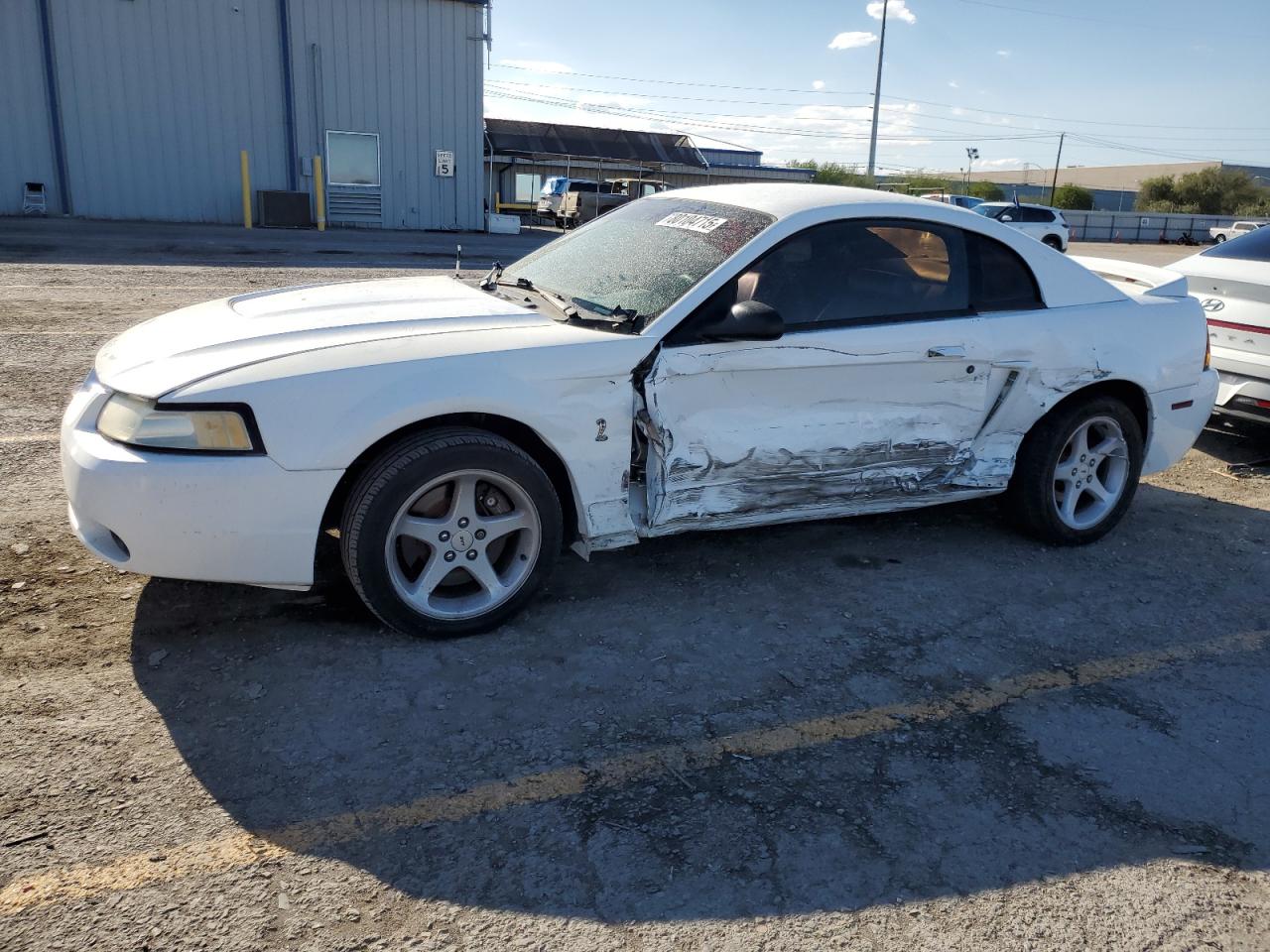  Salvage Ford Mustang