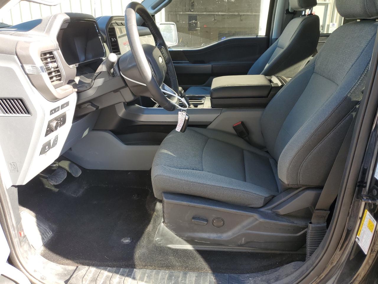 FORD F-150 LIGHTNING XLT