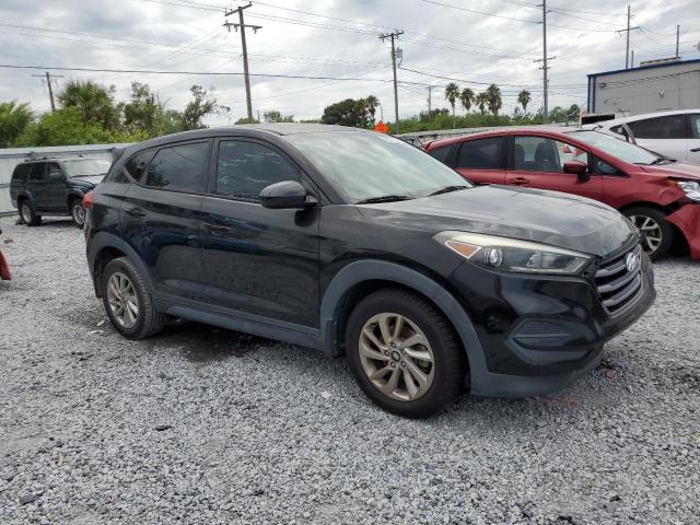 2017 HYUNDAI TUCSON SE KM8J23A48HU262124