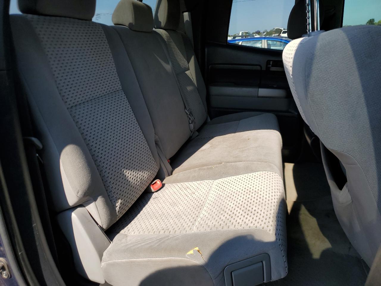 TOYOTA TUNDRA DOUBLE CAB SR5