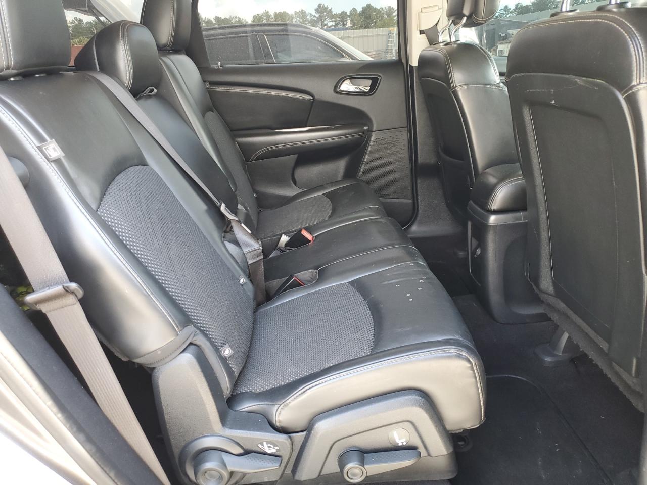 DODGE JOURNEY CROSSROAD