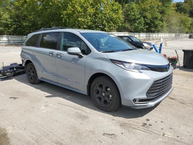 2025 TOYOTA SIENNA XSE 5TDCSKFCXSS174985