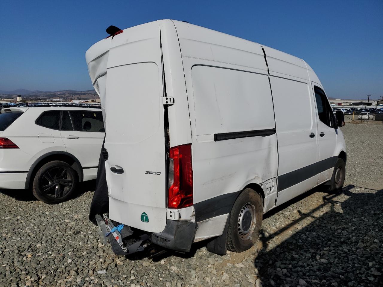 MERCEDES-BENZ SPRINTER 2500