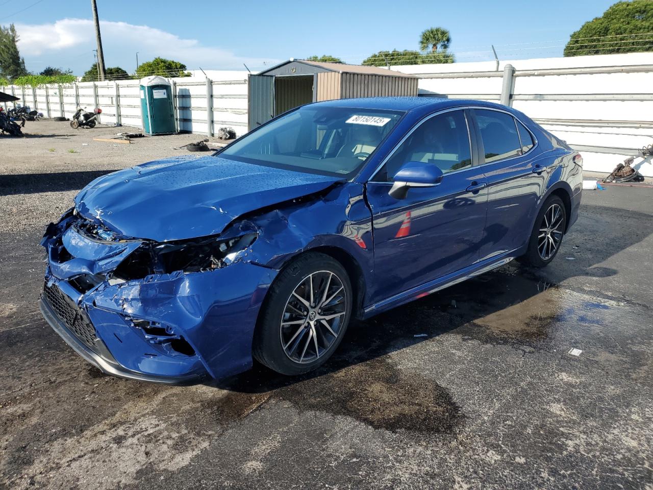 TOYOTA CAMRY SE NIGHT SHADE