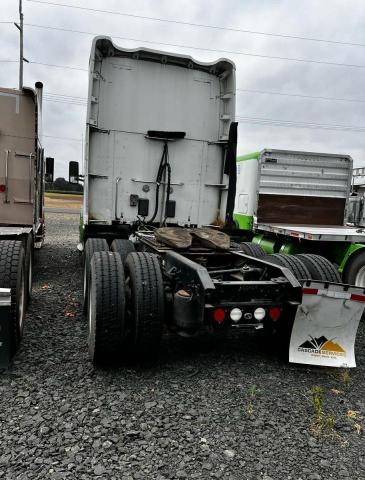 KW CONSTRUCTION T680 2014 two tone tractor diesel 1XKYDP9XXEJ385069 photo #4
