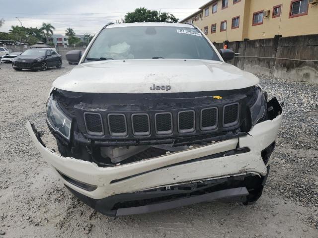 2021 JEEP 3RD AXLE 3C4NJCEB9MT550014