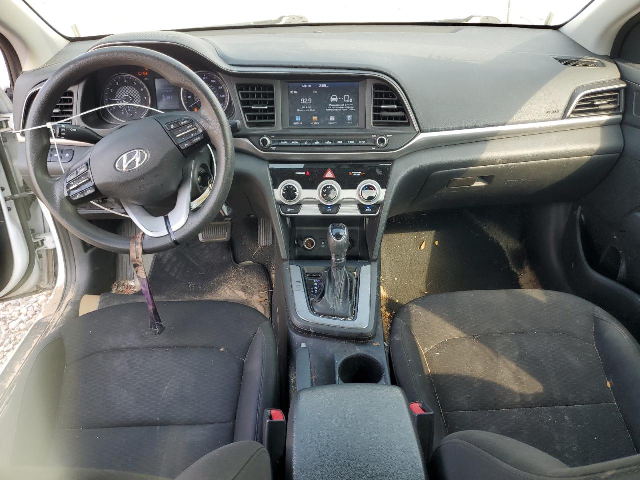 HYUNDAI ELANTRA SEL