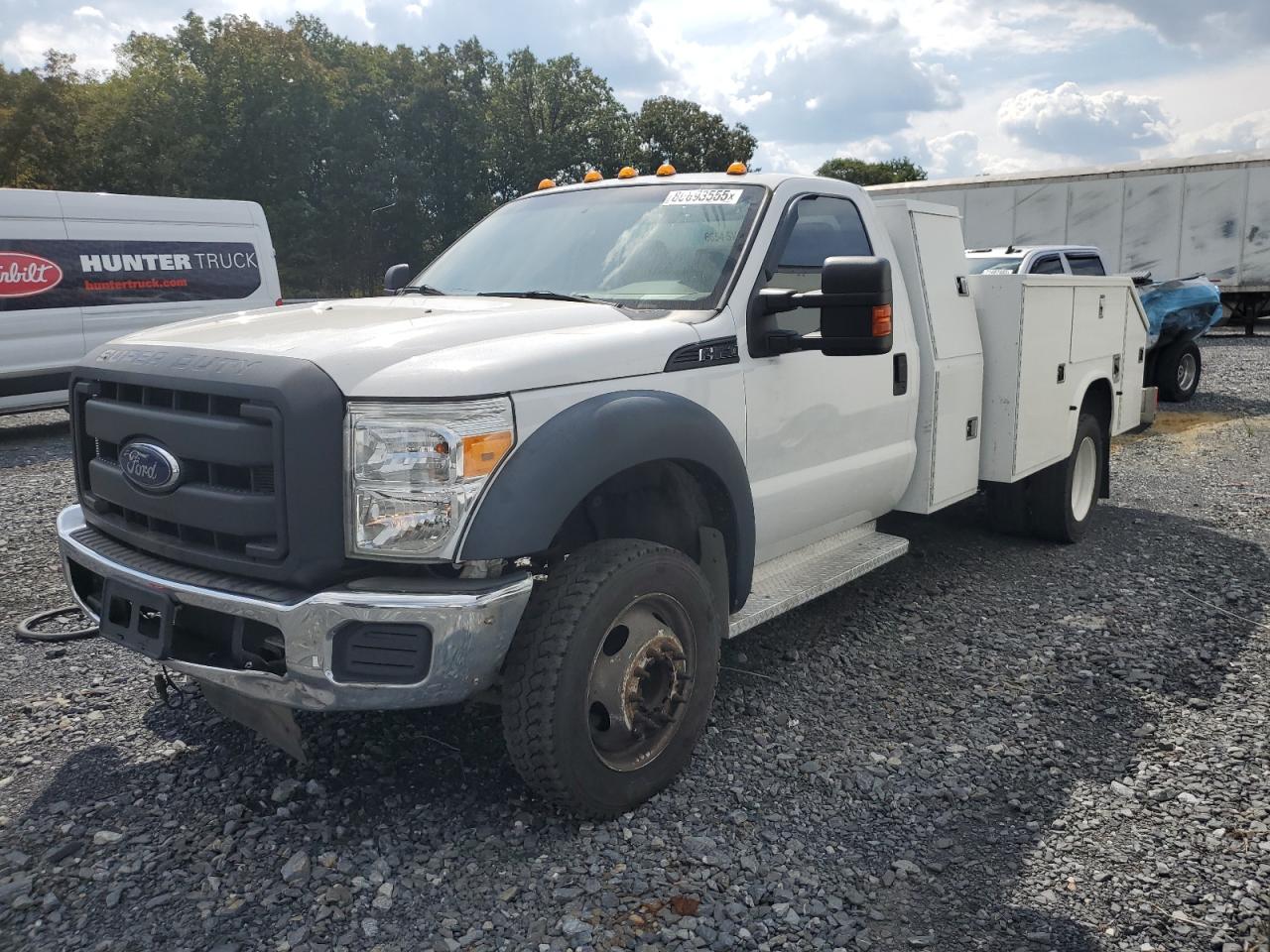 FORD F-550 SUPER DUTY