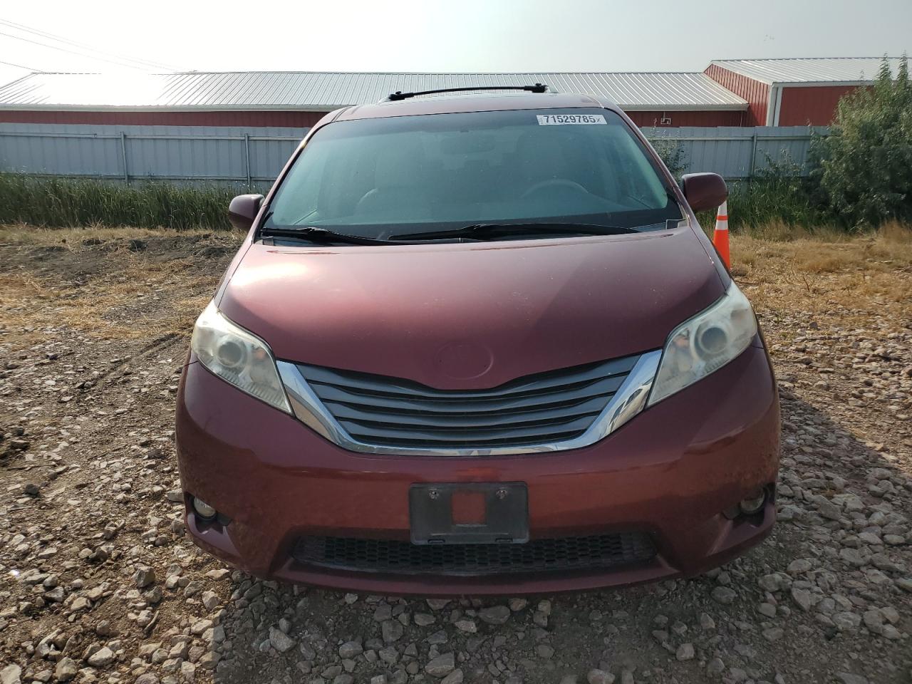 TOYOTA SIENNA XLE