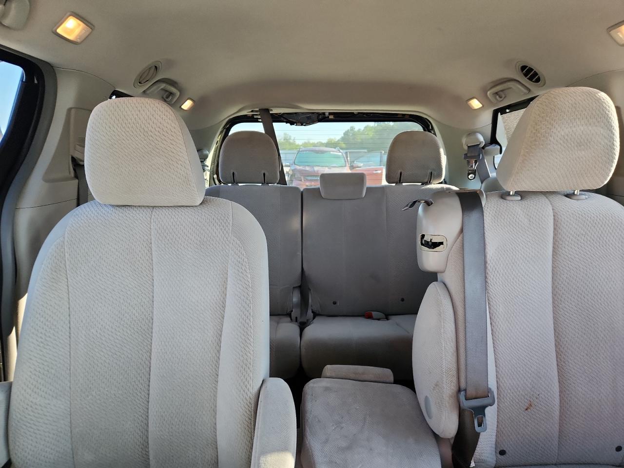 Lot #3278660948 2013 TOYOTA SIENNA LE