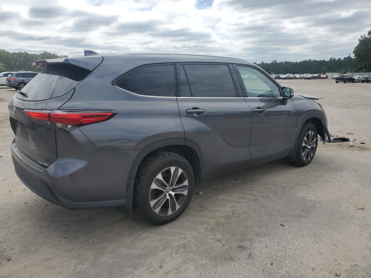 TOYOTA HIGHLANDER XLE