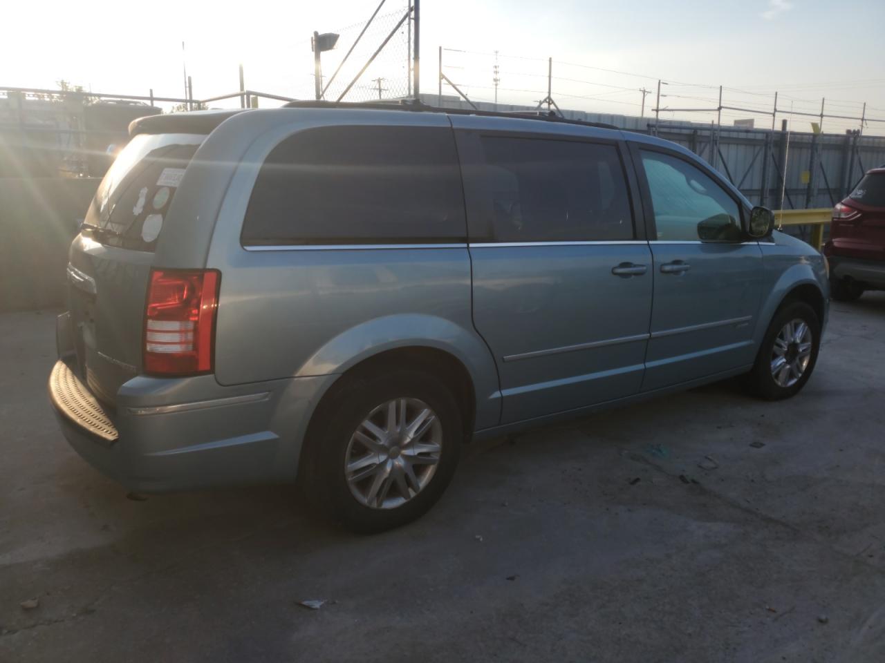 CHRYSLER TOWN & COUNTRY TOURING